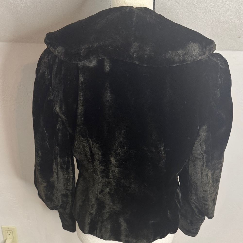 Elegant Vintage Black Faux Fur Short Stylish Jacket Big Button - Picture 5 of 11